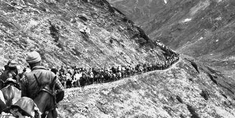 VHP, Amarnath Yatra, Jyeshth Purnima, Amarnath Shrine board, Jammu District, holy cave, IBTL view, omar abdullah